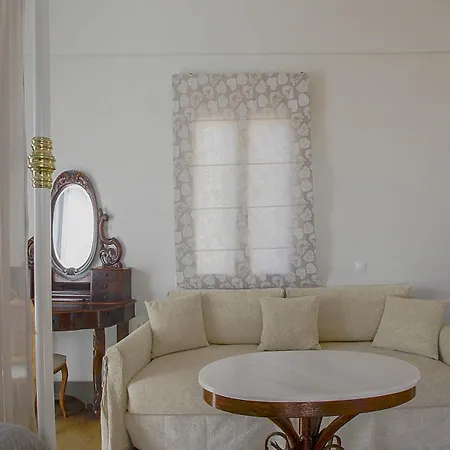 アパートホテル Emilia Luxury Mégas Yialós-Nítes