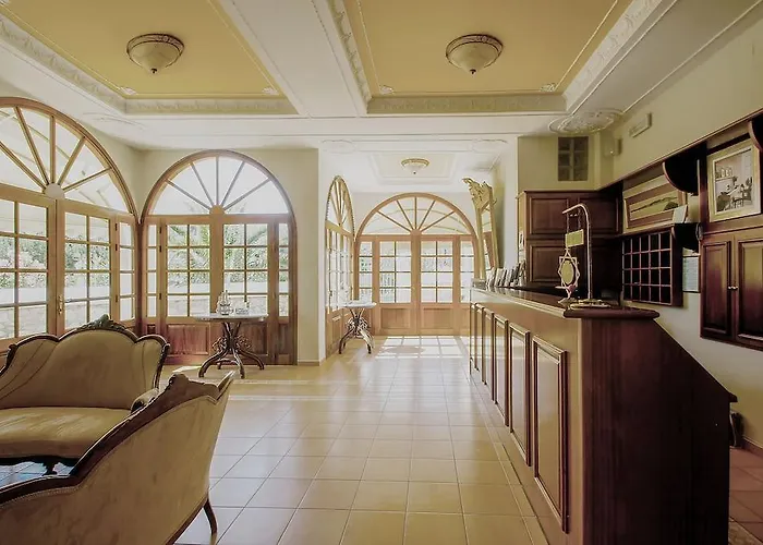 Emilia Luxury Megas Gialos - Nites