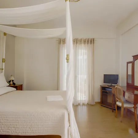 Emilia Luxury 4*