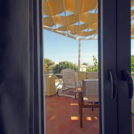 Emilia Luxury Μέγας Γιαλός-Νίτες