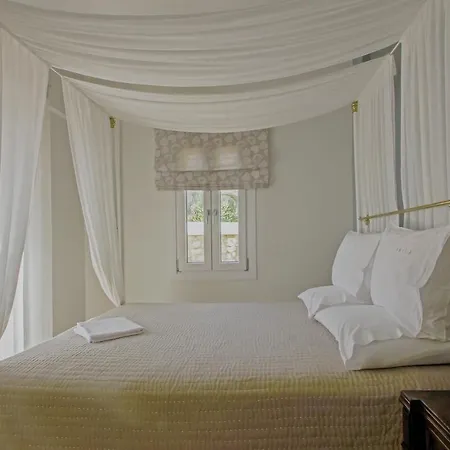 Emilia Luxury 4* Μέγας Γιαλός-Νίτες
