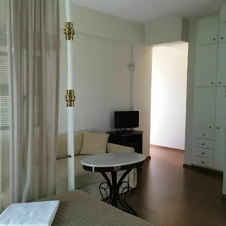 Ξενοδοχείο με διαμερίσματα Emilia Luxury