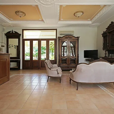 Ξενοδοχείο με διαμερίσματα Emilia Luxury Μέγας Γιαλός-Νίτες